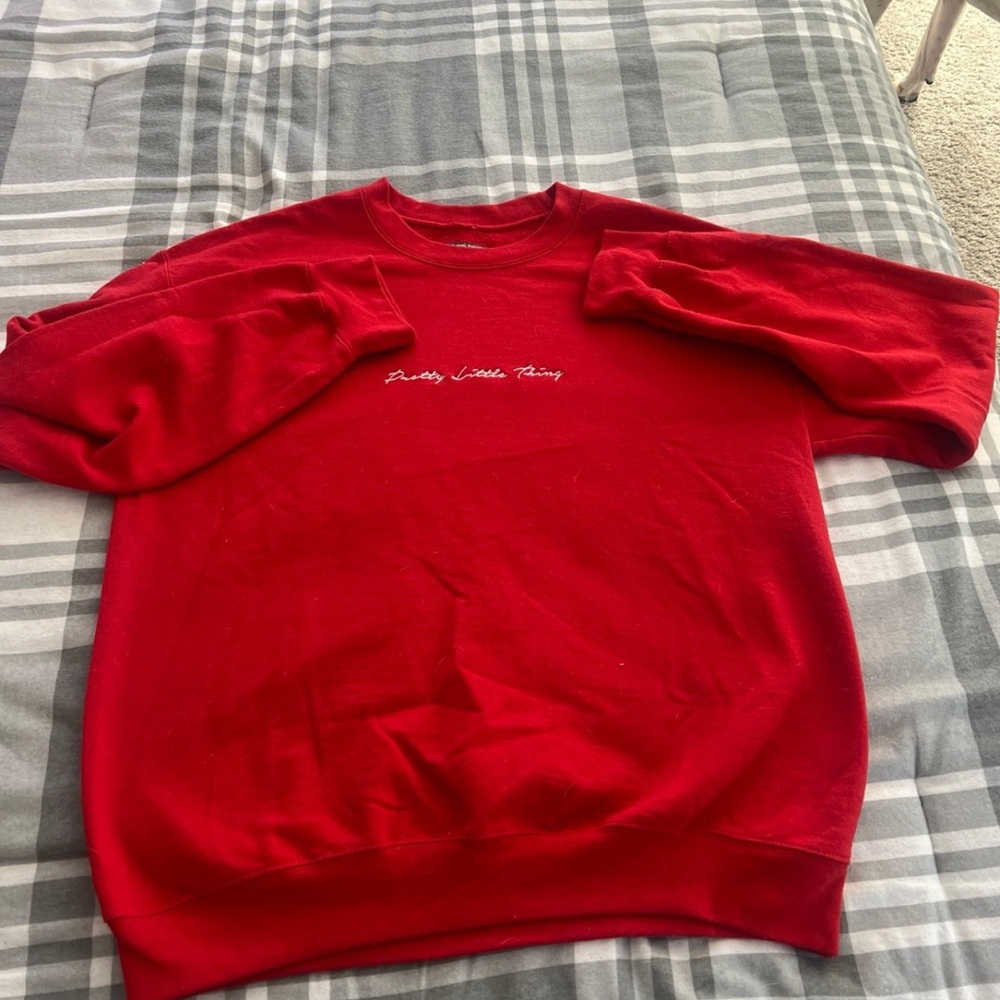 pretty little thing crewneck